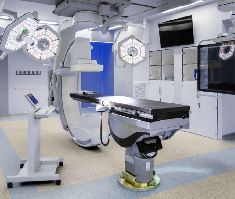 Top 3 hospitales privados de América Latina en 2026 comparten un detalle clave: pisos Tarkett para salud hospitalaria